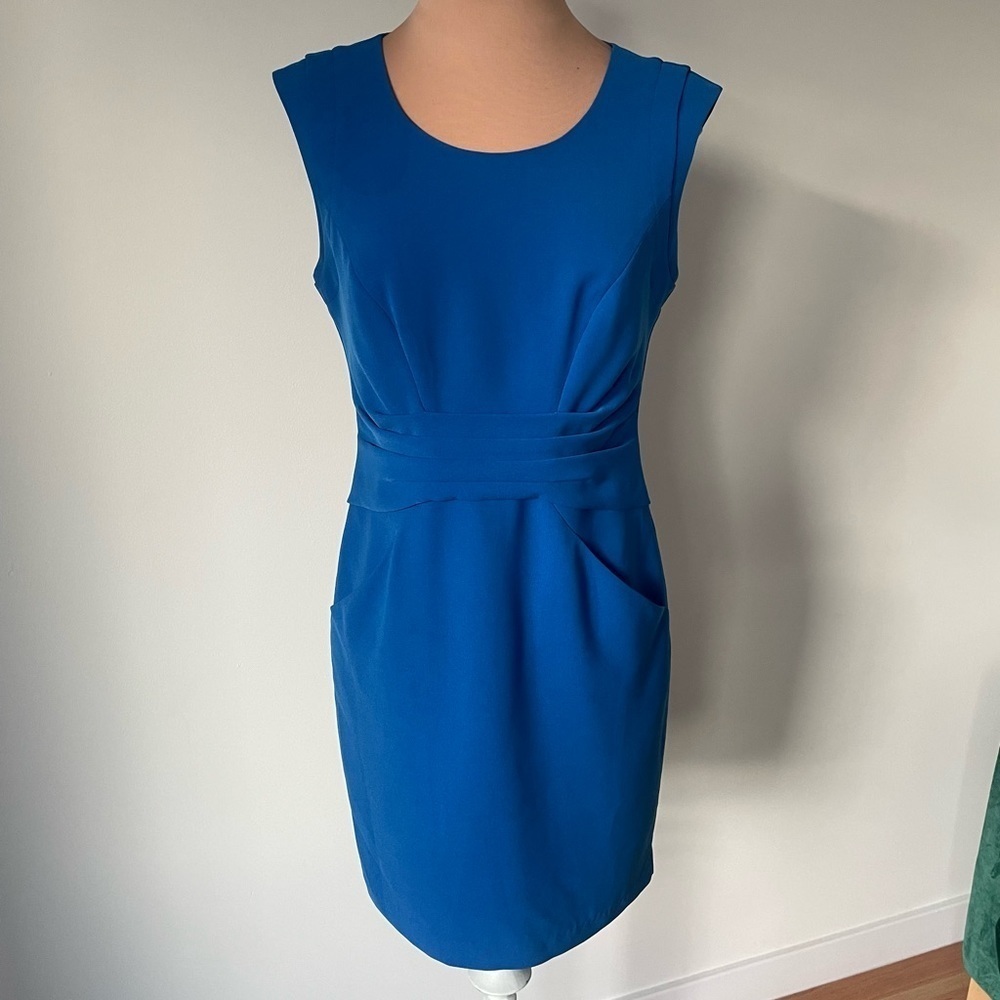 Lafayette 148 New York Blue Tuck Detail Sleeveless Scoop Neck Sheath Dress Sz 0